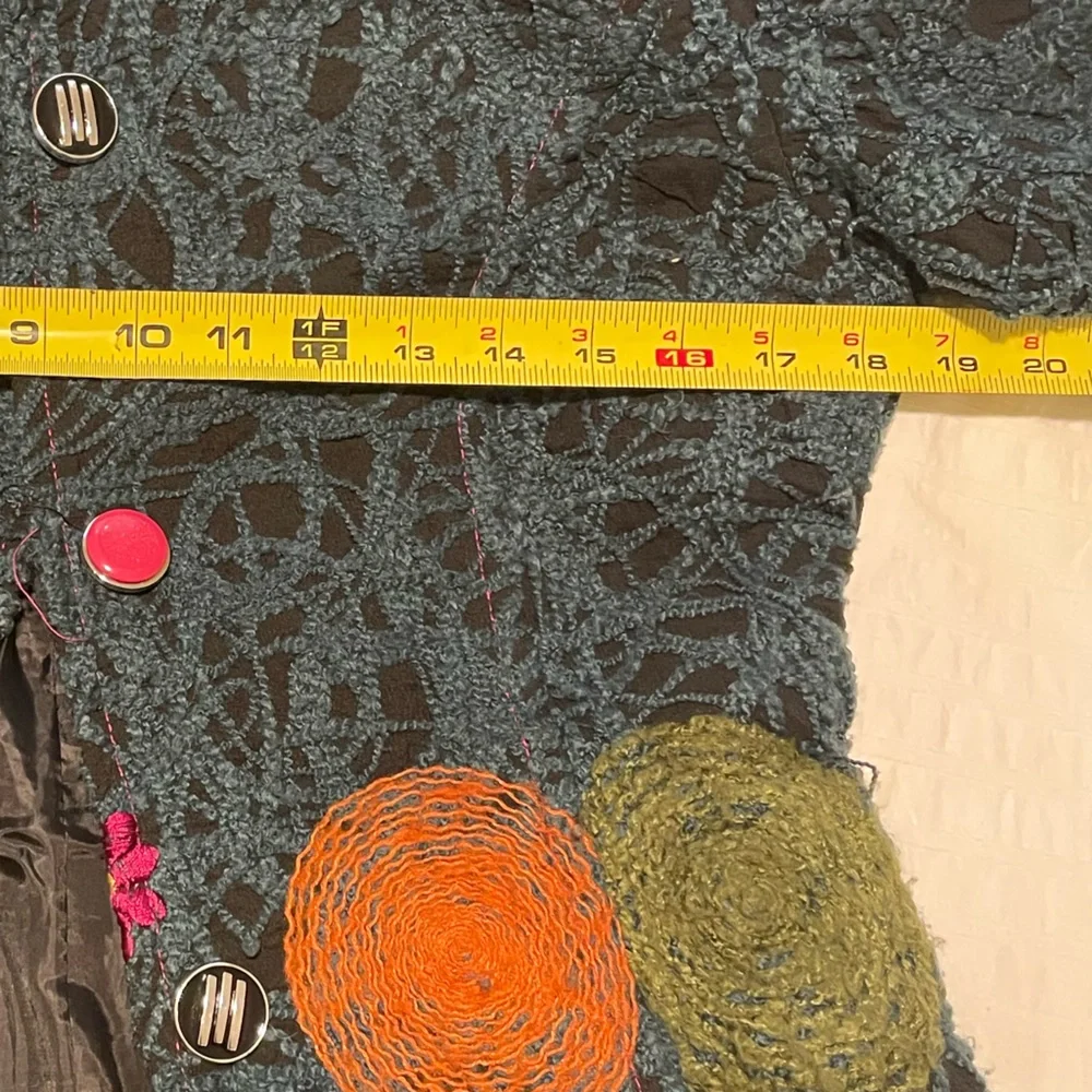 Colorful Embroidered Lace Coat - Picture 5 of 6
